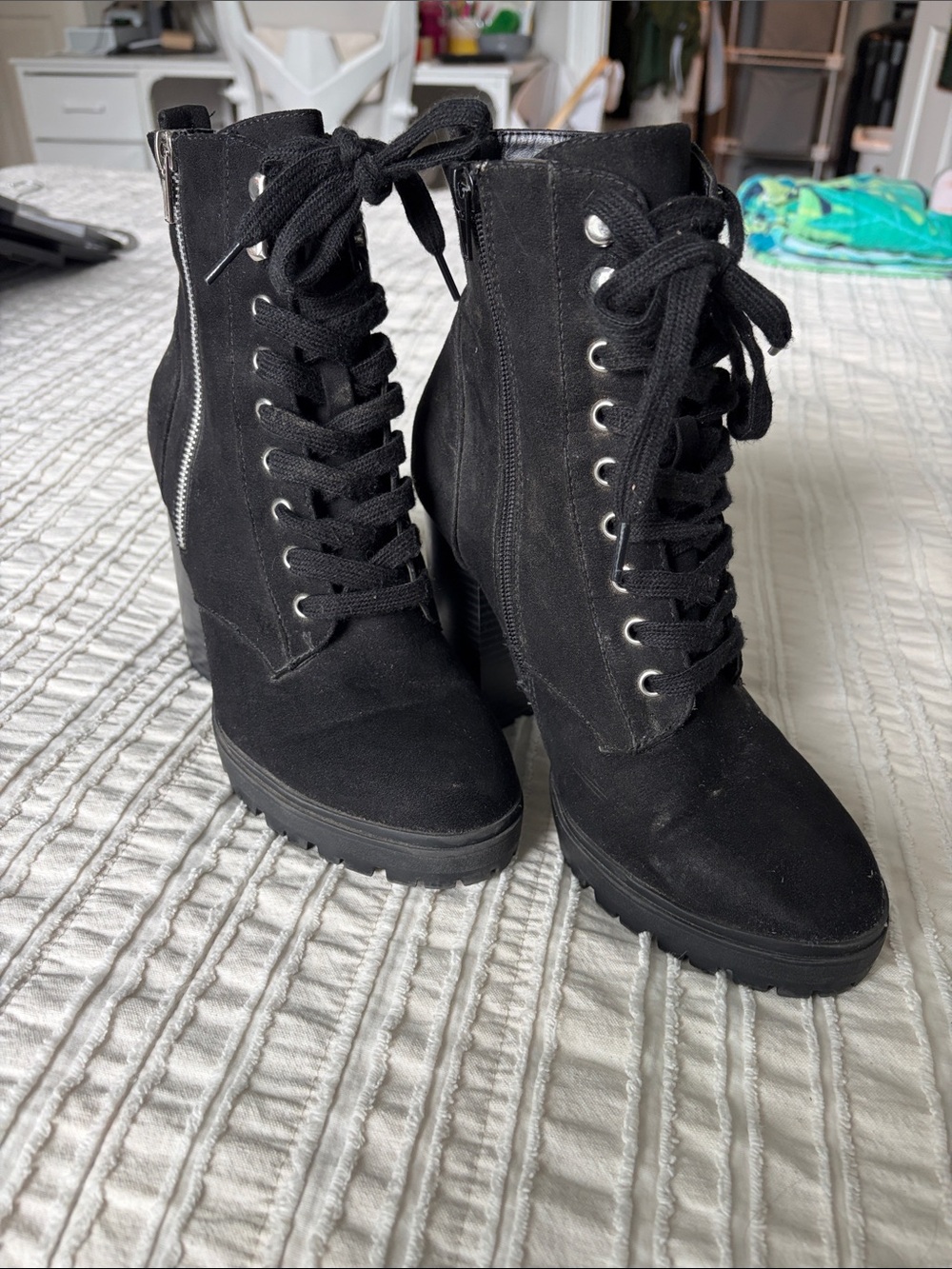 Lace up Boots - Picture 2 of 4